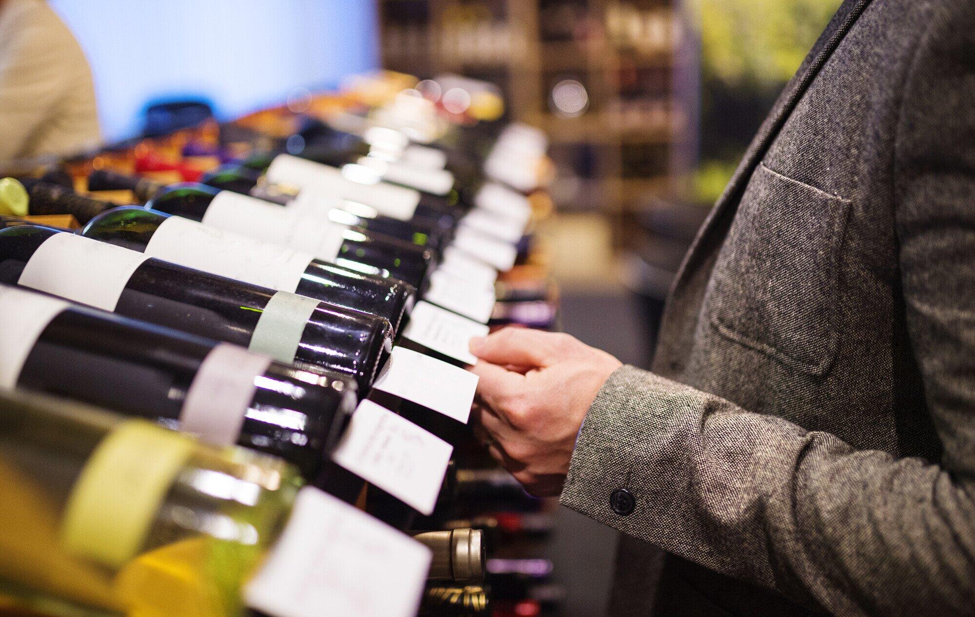 aging wine